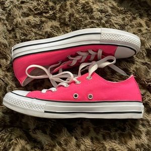 pink converse